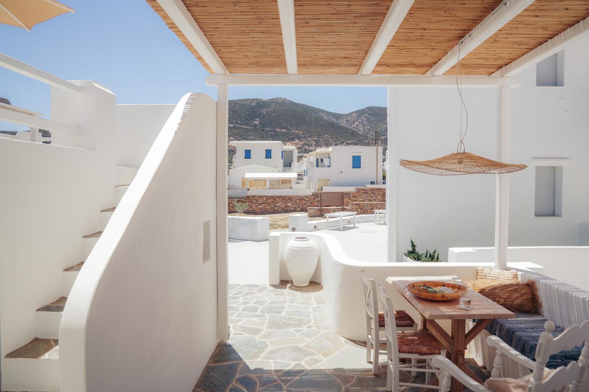 Turquoise Maison By The Sea