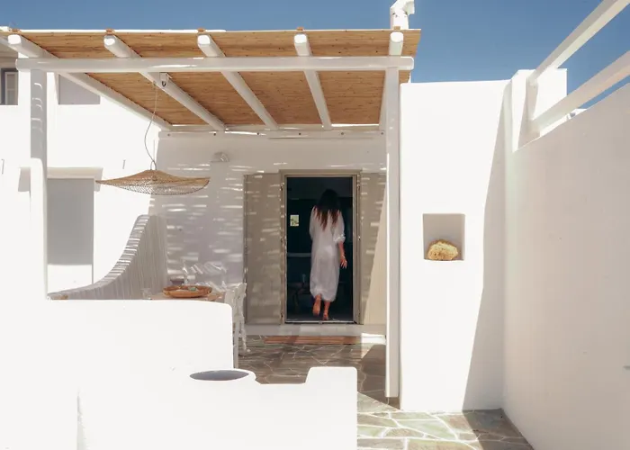 Turquoise Maison By The Sea
