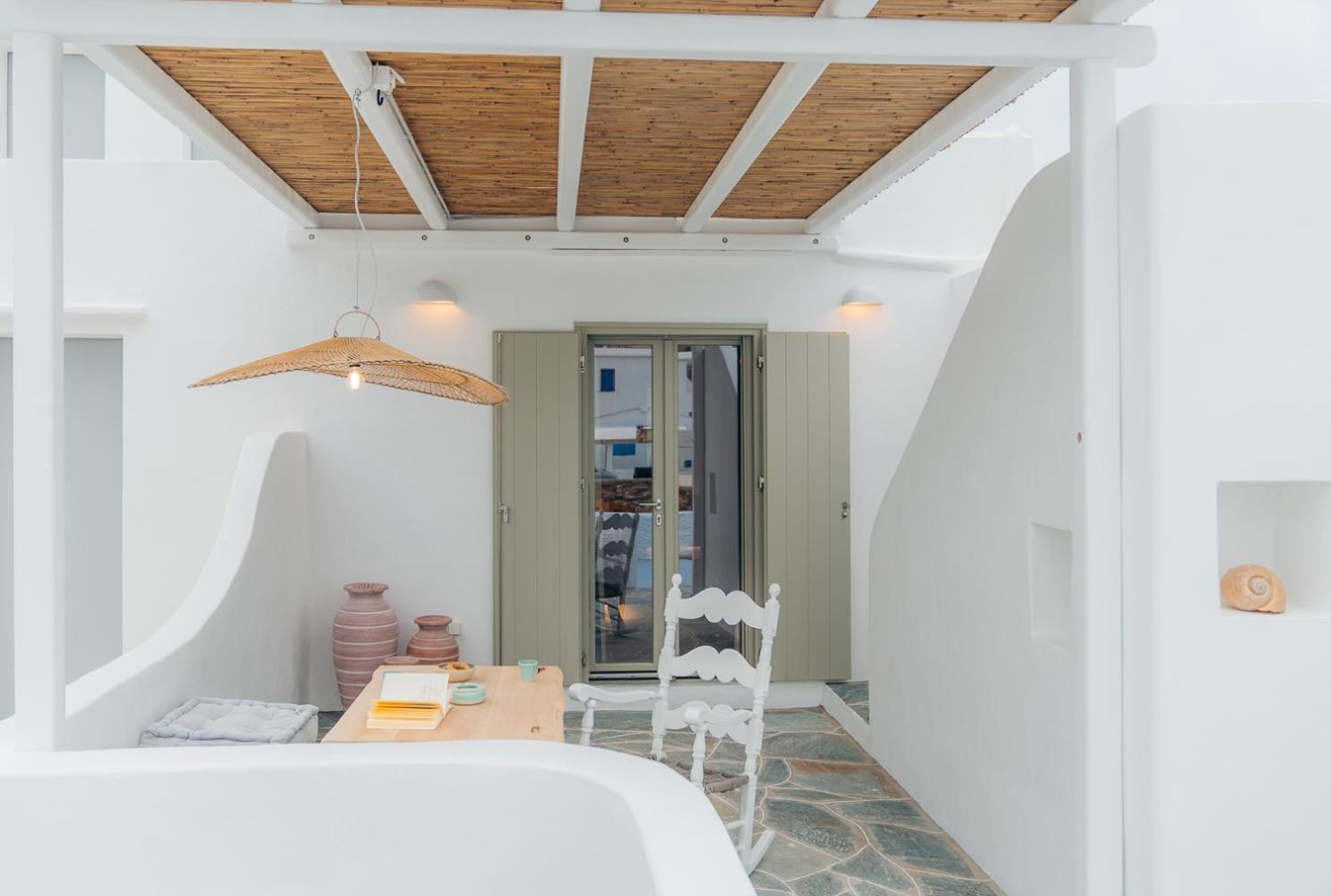 Turquoise Maison By The Sea